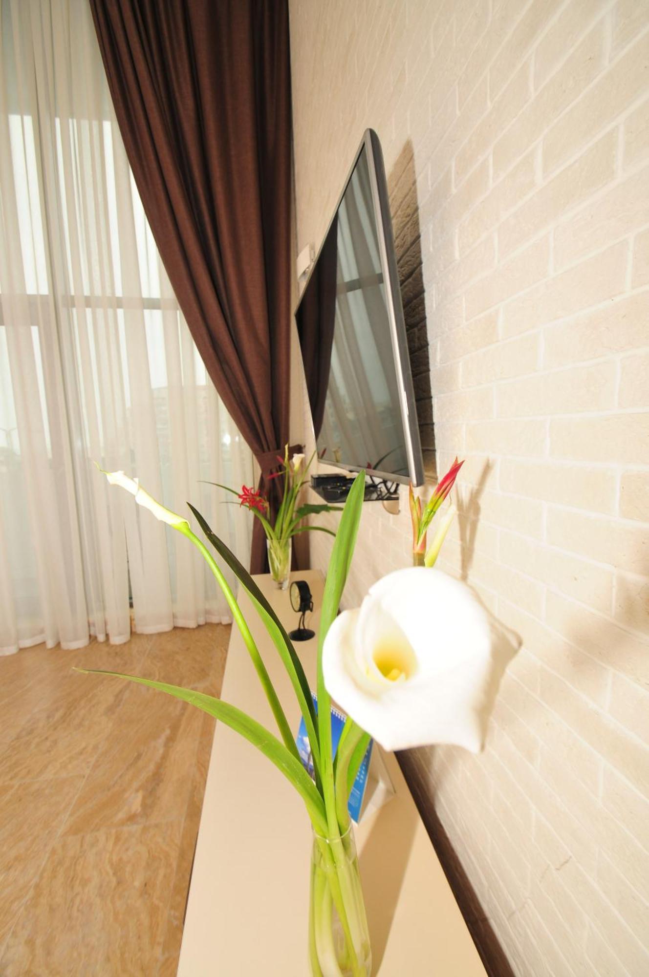 Orbi Apart Hotel In Front Of Aquapark Batumi Exterior foto